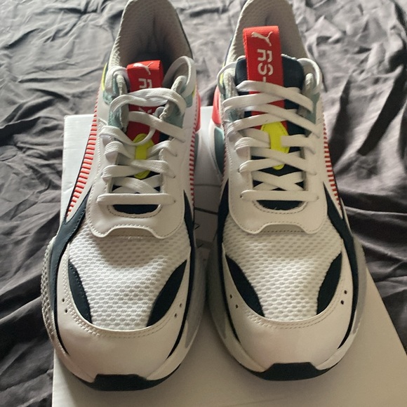 Puma - Picture 2 of 5